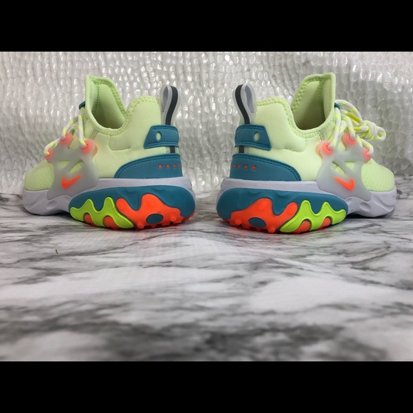 🚨Sold🚨Nike Women’s React Pretso - Picture 5 of 7